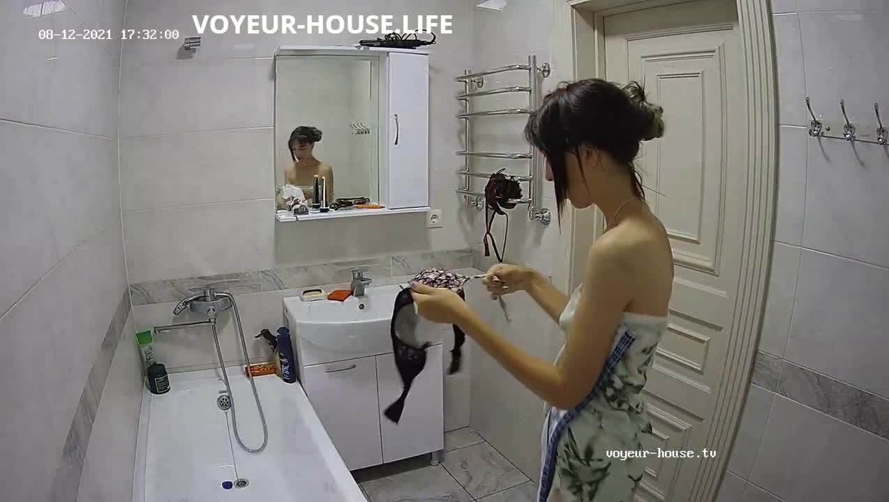 Ayako Bango fuck in Bathroom Aug 12 2021 full video voyeur house life